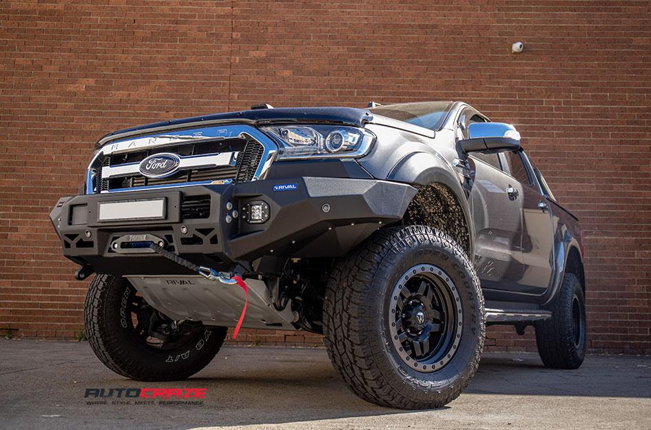 FORD RANGER ANZA MATTE BLACK WITH ANTHRACITE RING